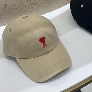 AMI DE COEUR EMBROIDERY CAP